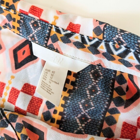 Tribal Geometric Sheer Sleeveless blouse H&M button down - Picture 8 of 9